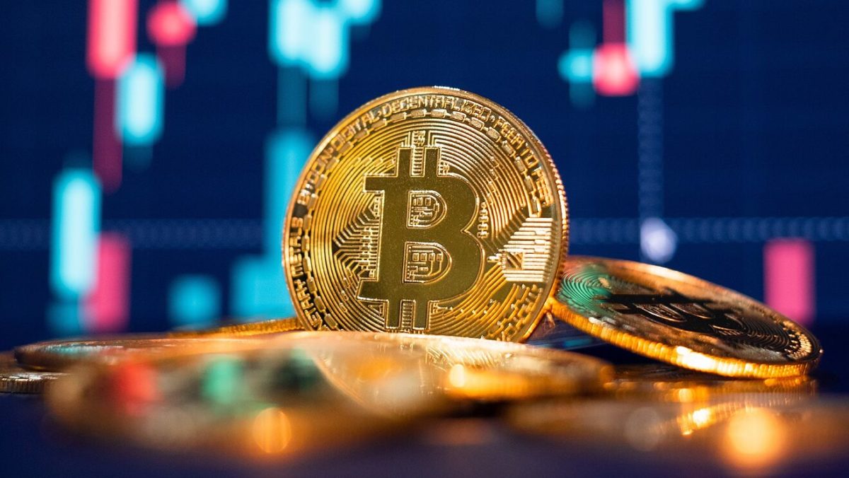 بیت کوین چیست و چگونه بخریم؟ به زبان ساده!