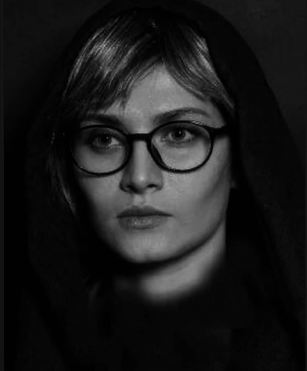 عکس جدید ساناز سعیدی و بیوگرافی جامع او: از معماری تا درخشش در دنیای بازیگری