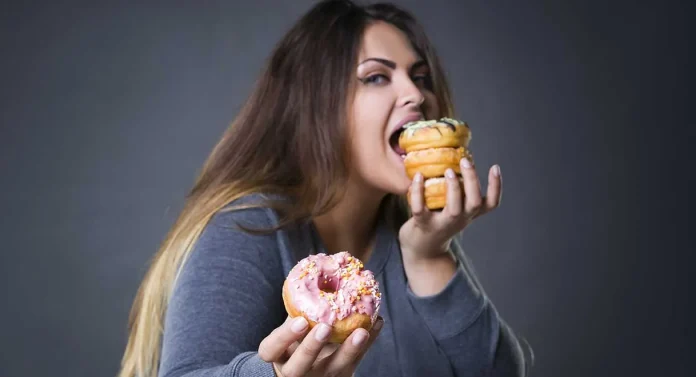 هوس-خوردن-قند علت هوس شیرینی زیاد کشف شد؛ 4روش درمان و کاهش میل به شیرینی