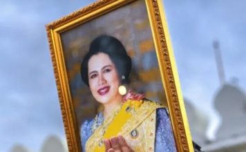 تایلند در سوگ ملکه مادر یک سال عزای عمومی اعلام کرد